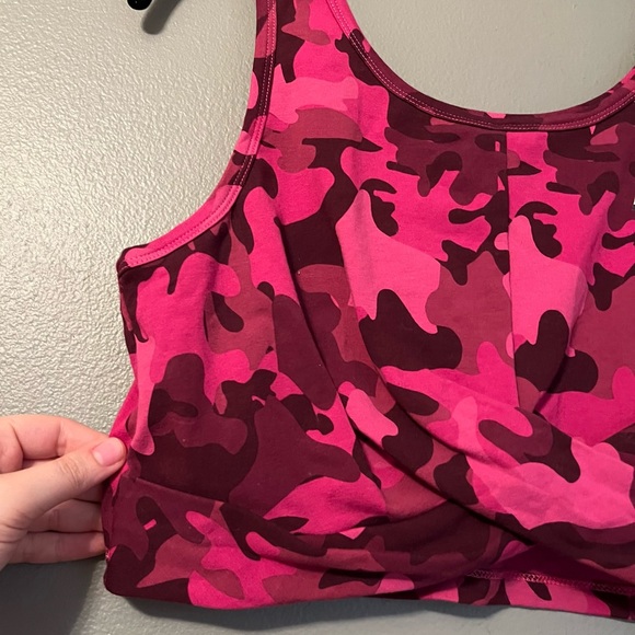 NWT Tommy Hilfiger Sport Sz Large Pink Camo Built-in Twist Front Sports Bra! - Picture 6 of 8
